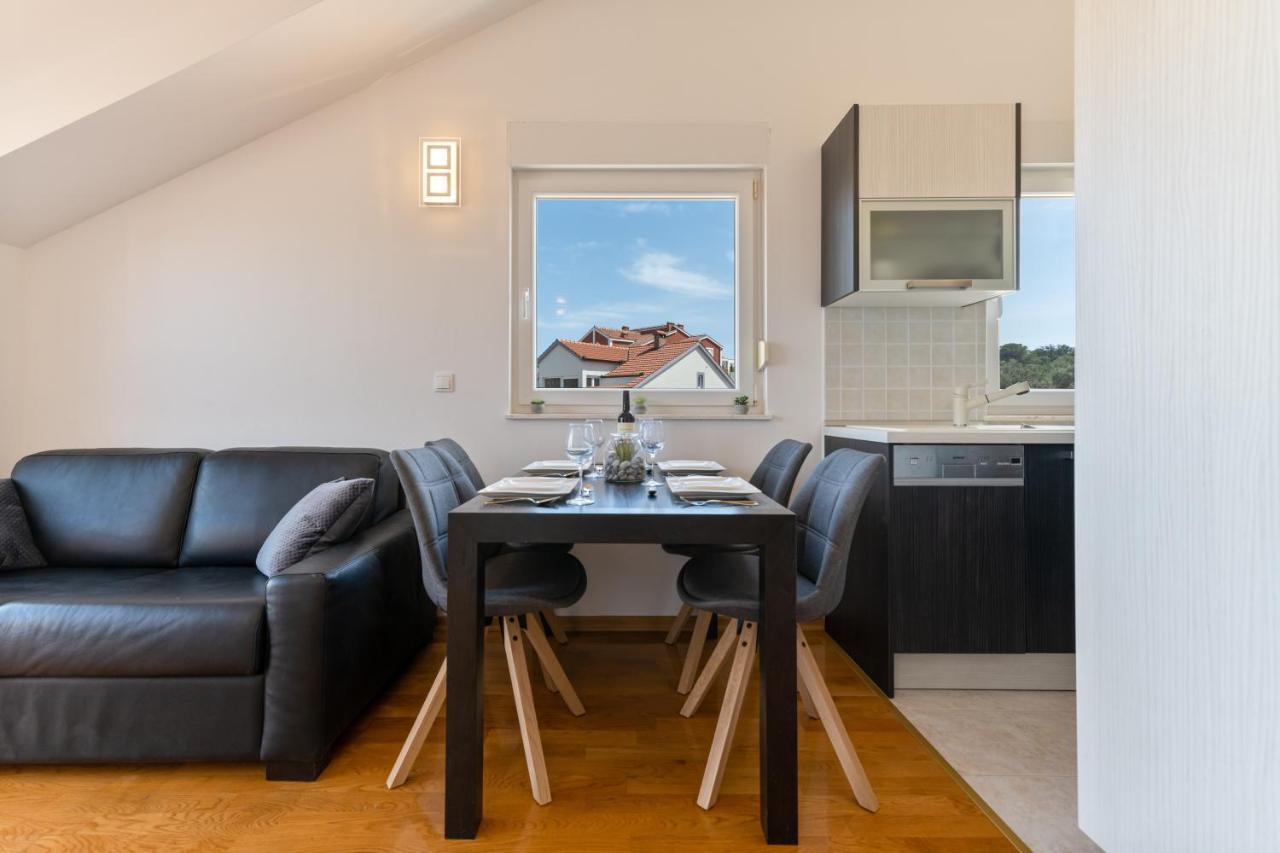 טרוגיר Dalmatia Apartments Ciovo מראה חיצוני תמונה