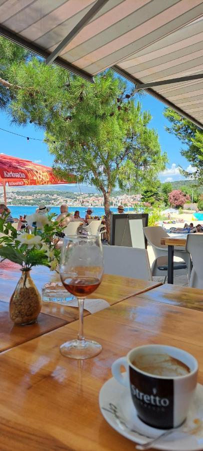 טרוגיר Dalmatia Apartments Ciovo מראה חיצוני תמונה